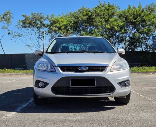 FORD FOCUS 2.0 GLX SEDAN 16V FLEX 4P MANUAL FORD FOCUS 2.0 GLX SEDAN 16V FLEX 4P MANUAL